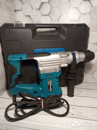 Перфоратор Makita HR3016