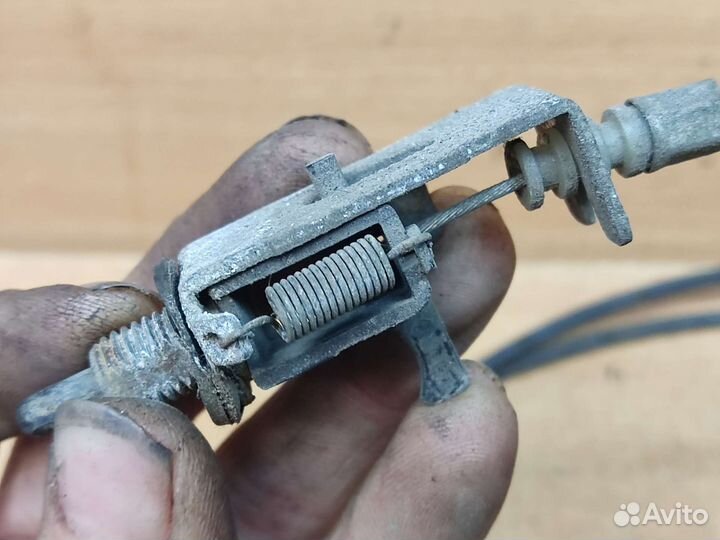 Тросик лючка бензобака, Mazda 626 GD