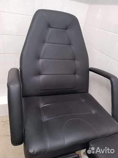 Педикюрное кресло и стул к нему бу