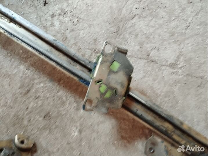 Стеклоподъемник