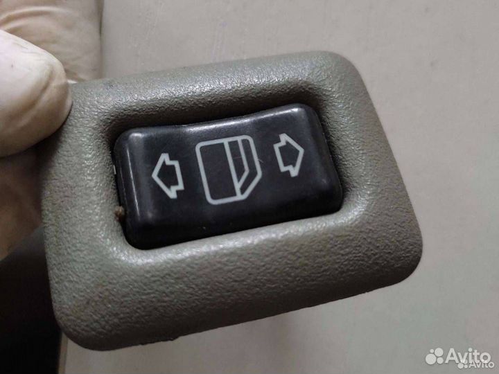 Кнопка заднего стеклоподъемника мерседес w202