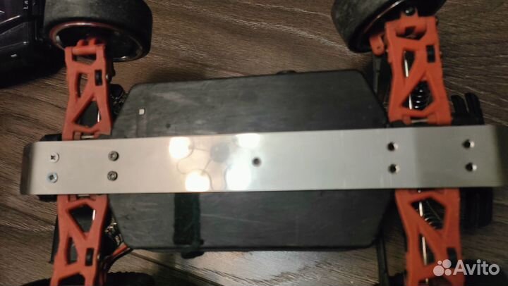 Машинка на радиоуправлении remo hobby s evor 1/16