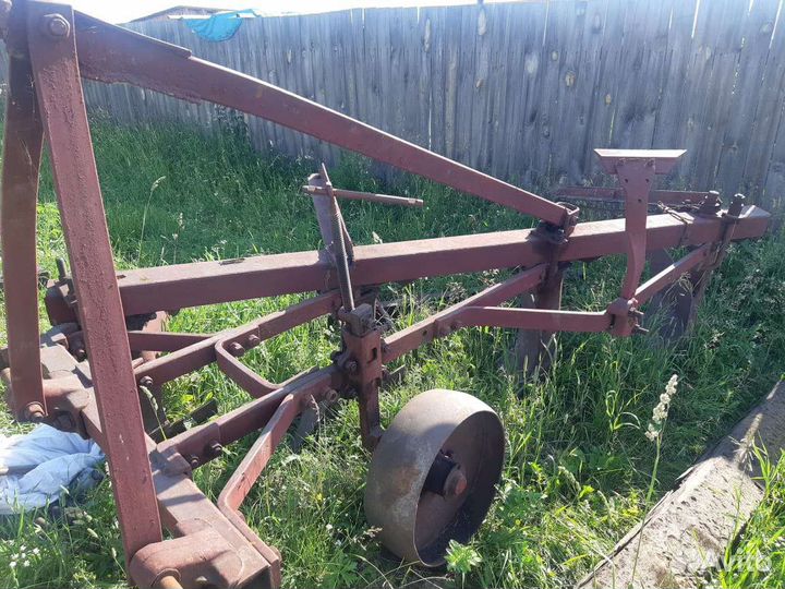 Плуг Алтайсельмаш ПЛН-4-35, 1990