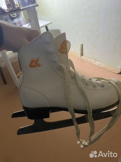Коньки фигурные 33 размер