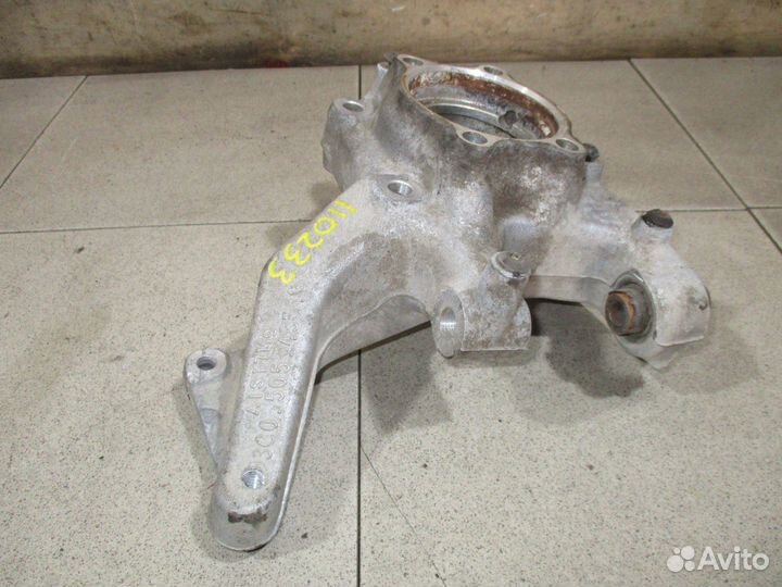 Кулак поворотный задний левый Skoda Yeti (5L)