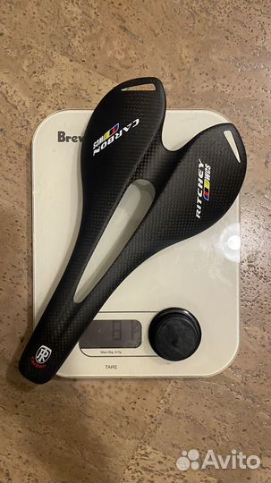 Седло для велосипеда карбоновое массой 81 грамм