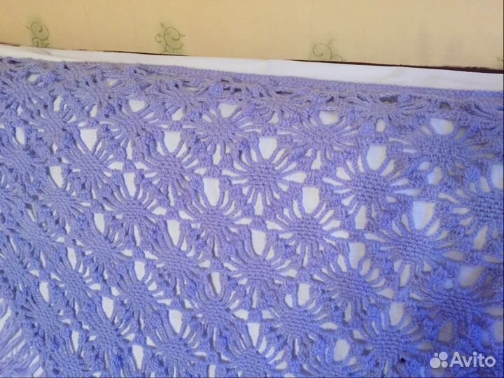 Шерстяная шаль ручной работы