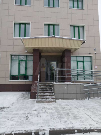 Нежилое здание 569,6 м²