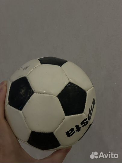 Футбольный мяч с подписью малафеева