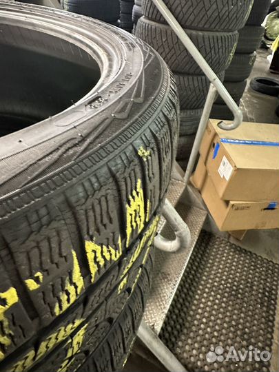 Nokian Tyres Hakkapeliitta 1 245/40 R20