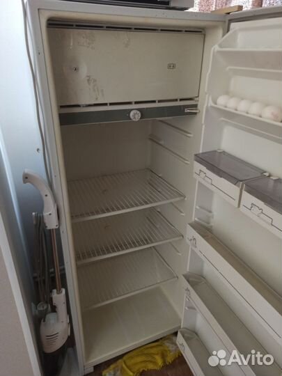 Холодильник на запчасти