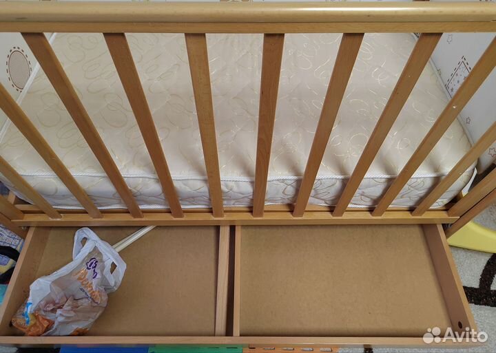 Детская кроватка