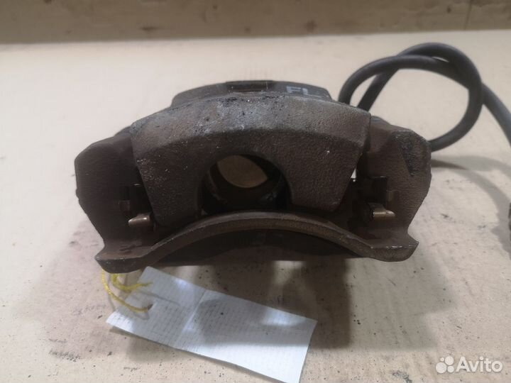 Суппорт передний левый Toyota Allion NZT260