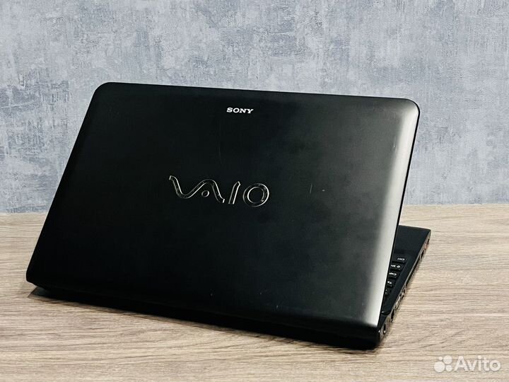 Sony vaio 15,6“/i3-3110m/8gb озу/SSD 120gb