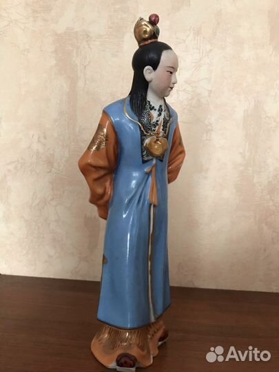 Фарфоровые статуэтки