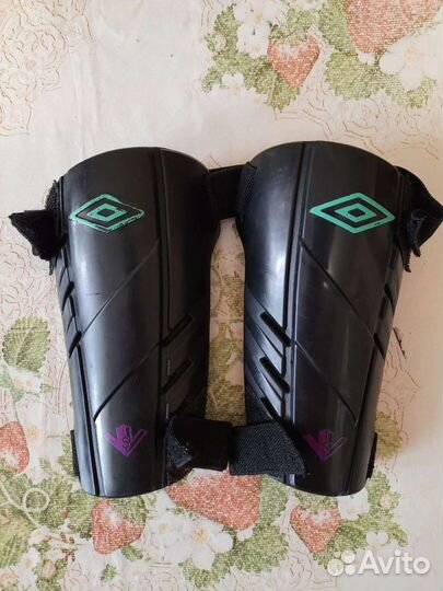 Щитки футбольные детские