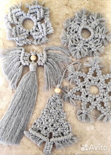 Новогодние украшения (игрушки) макраме