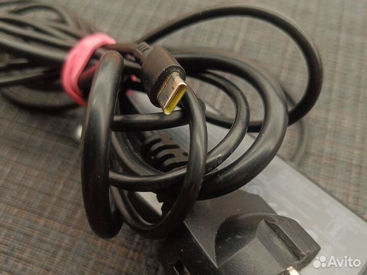 Блок питания Lenovo adlx65YCC3A