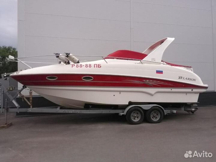 Моторная яхта, круизный катер Larson 274
