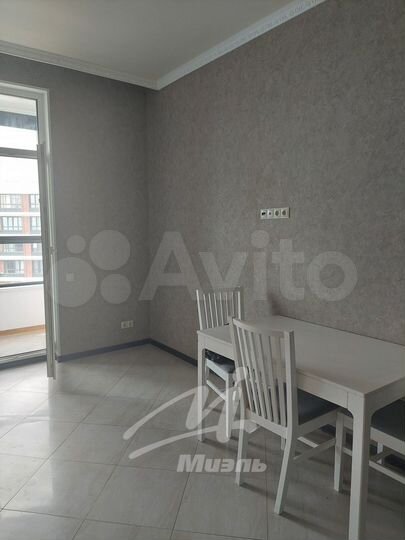 3-к. квартира, 72 м², 18/37 эт.