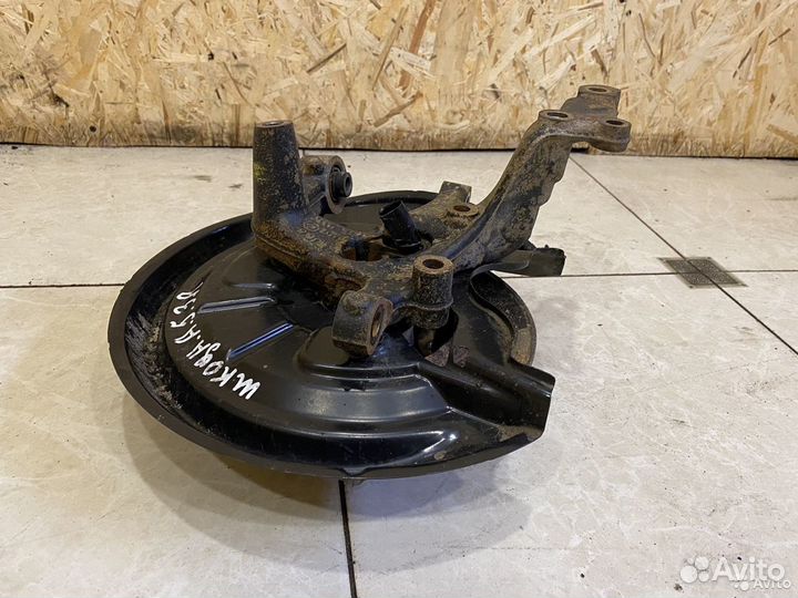 Поворотный кулак задний правый Skoda Octavia А5