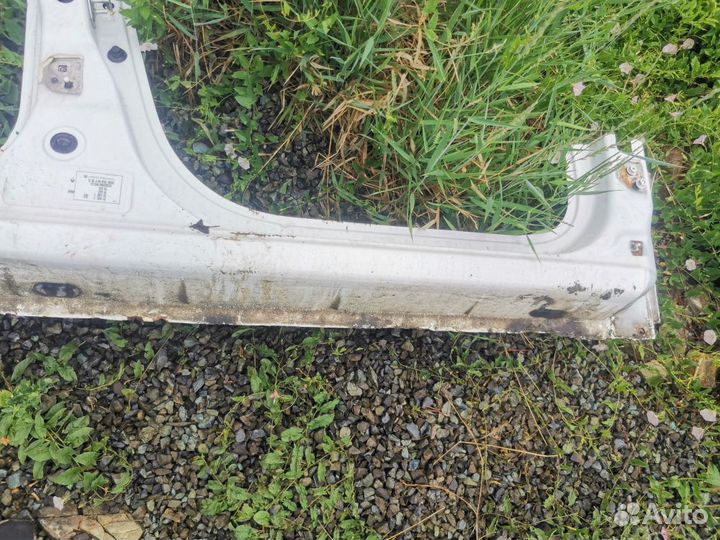 Порог передний правый renault sandero 2