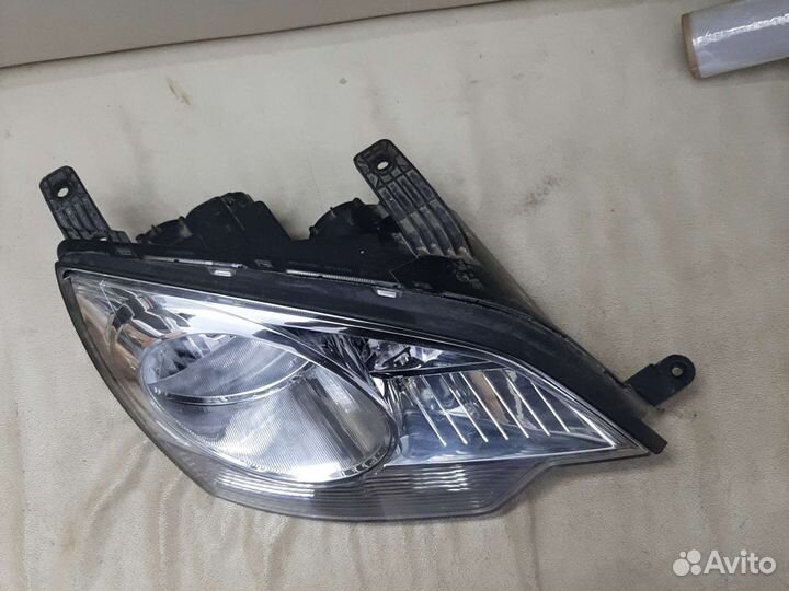 Фара правая Opel Antara