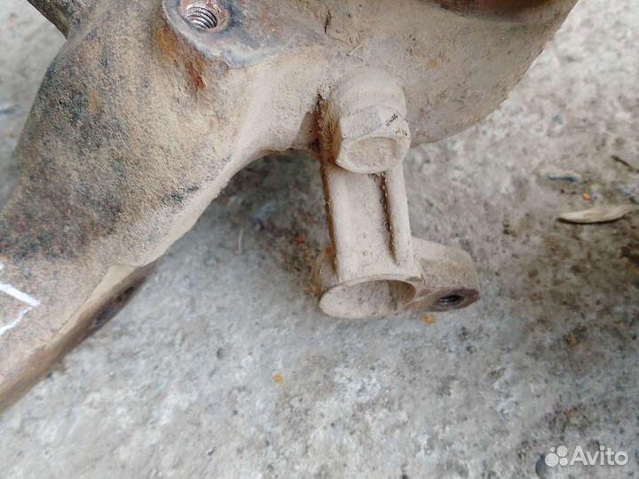 Поворотный кулак granta лев. Прав. Abs