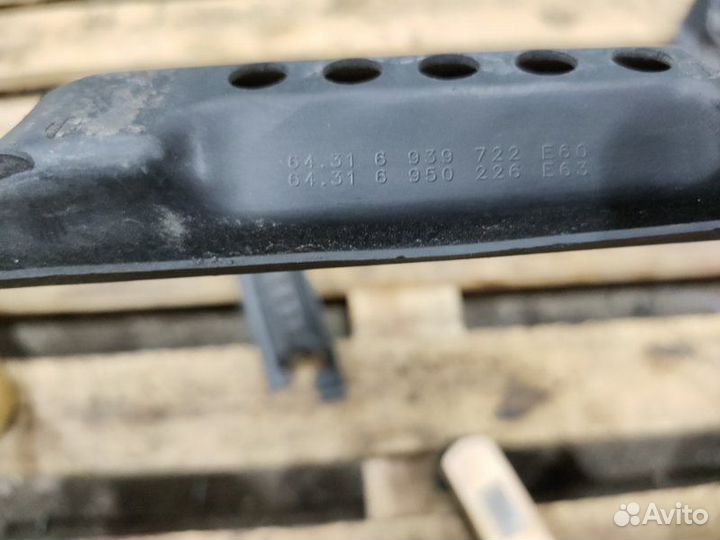 Водосток Bmw 5 E60 N52B30 2005