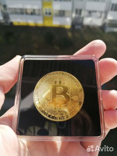 Монета Биткоин