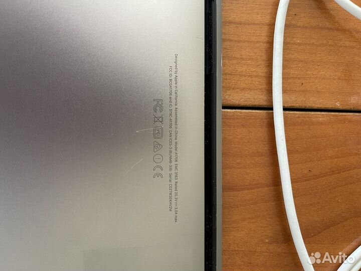 Macbook pro 13 2017 touchbar 512 gb