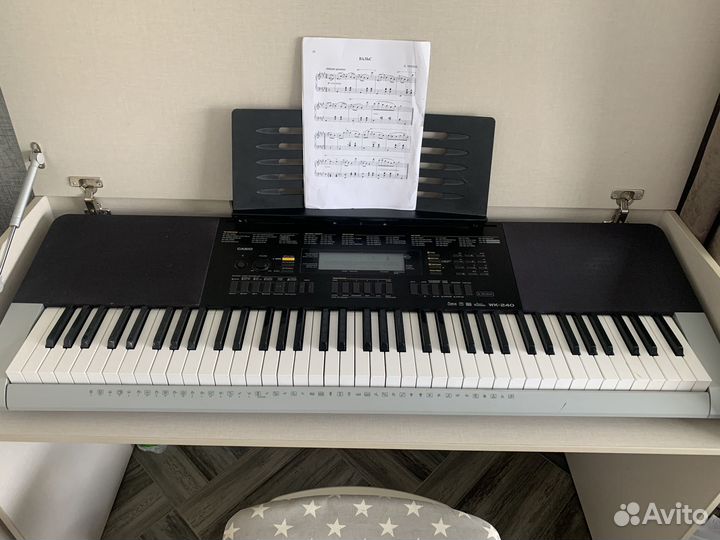 Продаю электронное пианино Casio wk-240