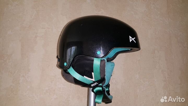 Шлема :Anon; R.E.D