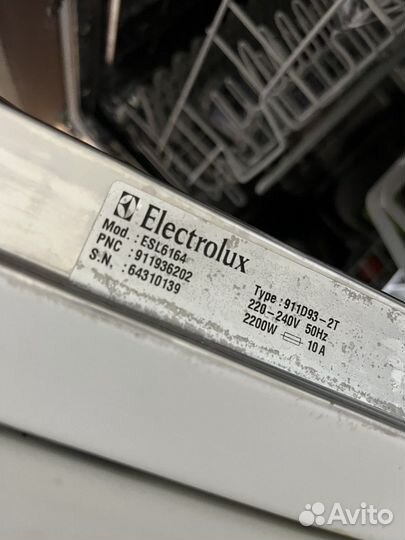 Посудомоечная машина electrolux