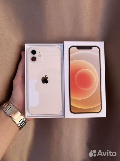 iPhone 12, 64 ГБ