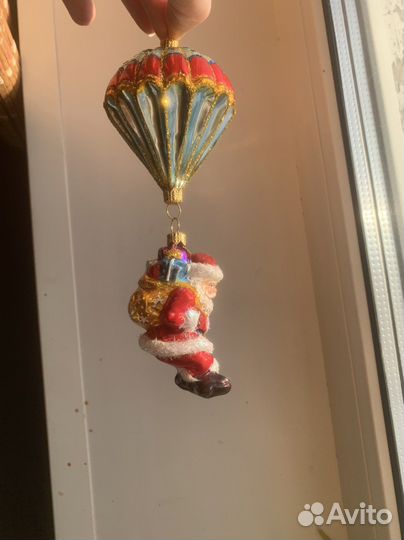 Подарочная игрушка на елку, Дед Мороз с парашютом