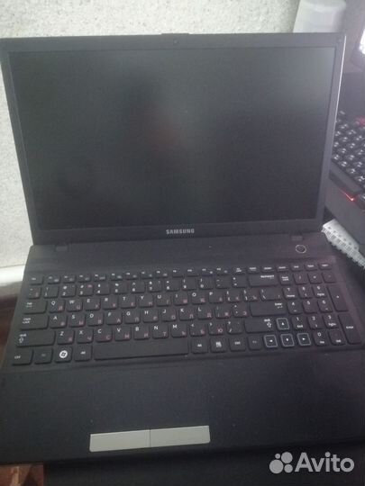 Ноутбук samsung NP305V5A