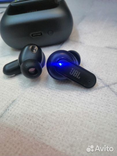 Беспроводные наушники JBL tour pro2