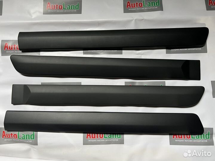 Молдинги дверей LADA Largus