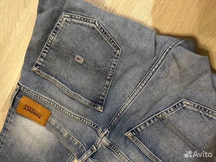 Джинсы Tommy jeans