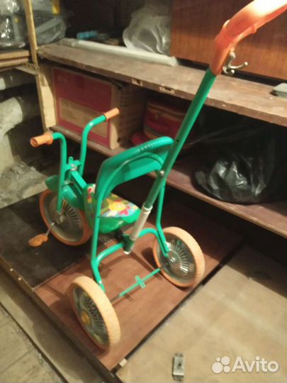 Детский велосипед бу с ручкой,ручка не подн