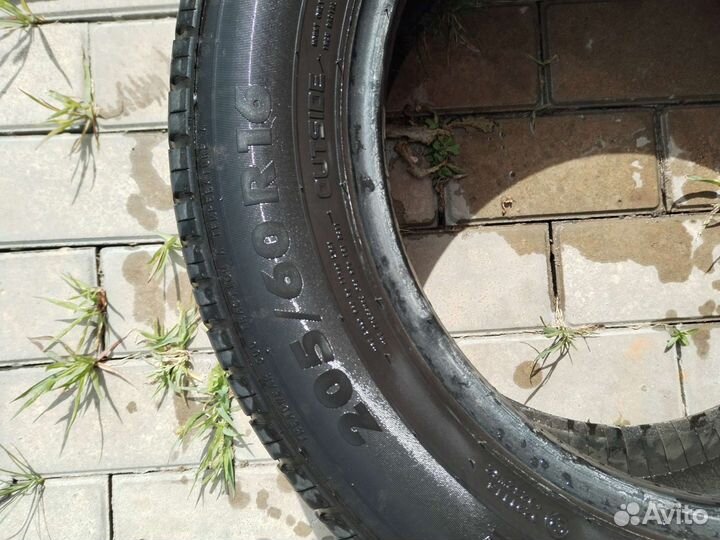 Goodyear EfficientGrip 20.5/60 R16