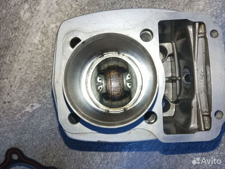 Поршневая 125 кубов