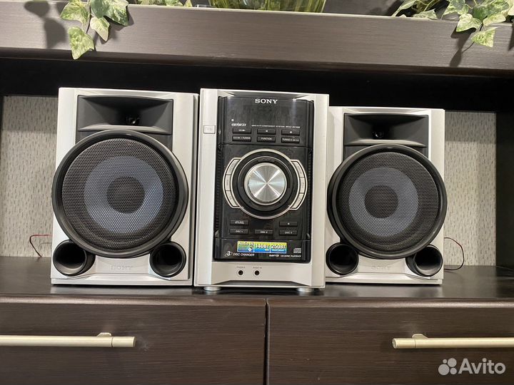 Музыкальный центр sony