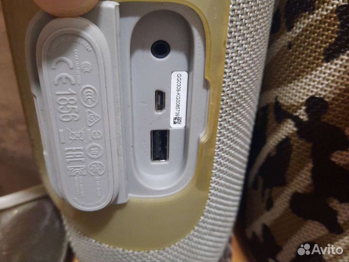 Колонка jbl charge 3