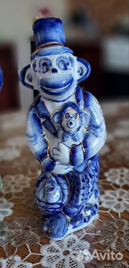 Фигурка Гжель авторская, Штоф СССР фарфор казак