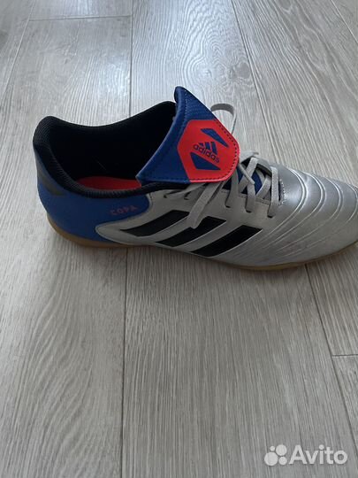 Футзалки adidas