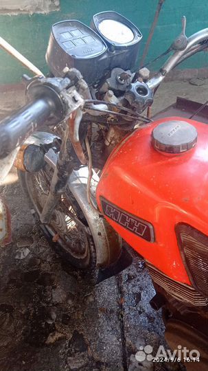 Мото в состоянии, требующем небольшого ремонта