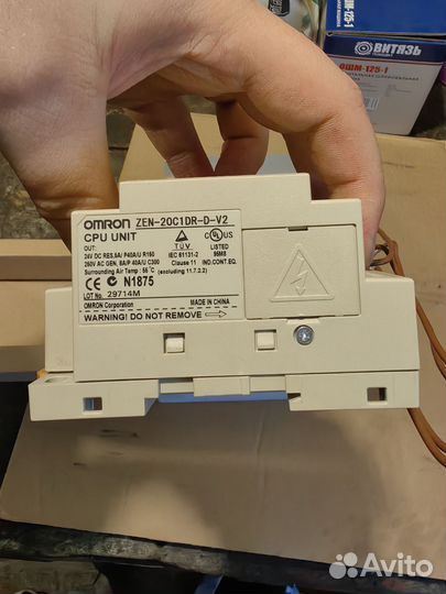 Программируемое реле ZEN-20C1DR-D-V2