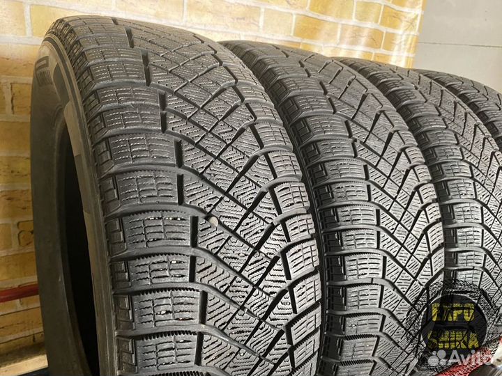Pirelli Ice Zero FR 235/65 R17 108H
